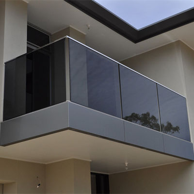 Floor Mounted Stainless Steel Railing , Glass Balcony Balustrade Solid Structure