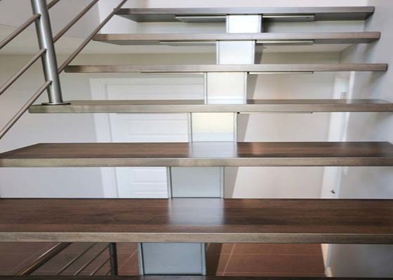 Middle Stringer Straight Flight Staircase Powder Coated Finish Surface